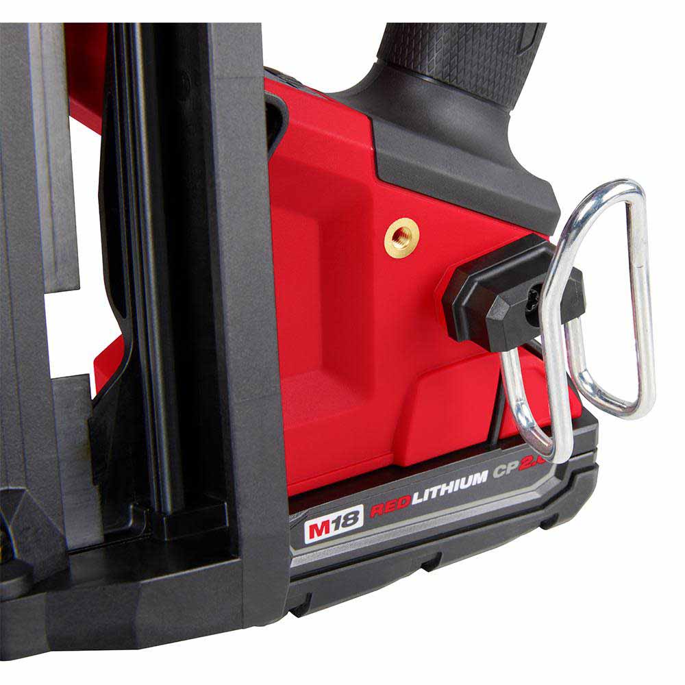 Milwaukee 2841-21CT M18 FUEL™ 16 Gauge Angled Finish Nailer Kit - 4