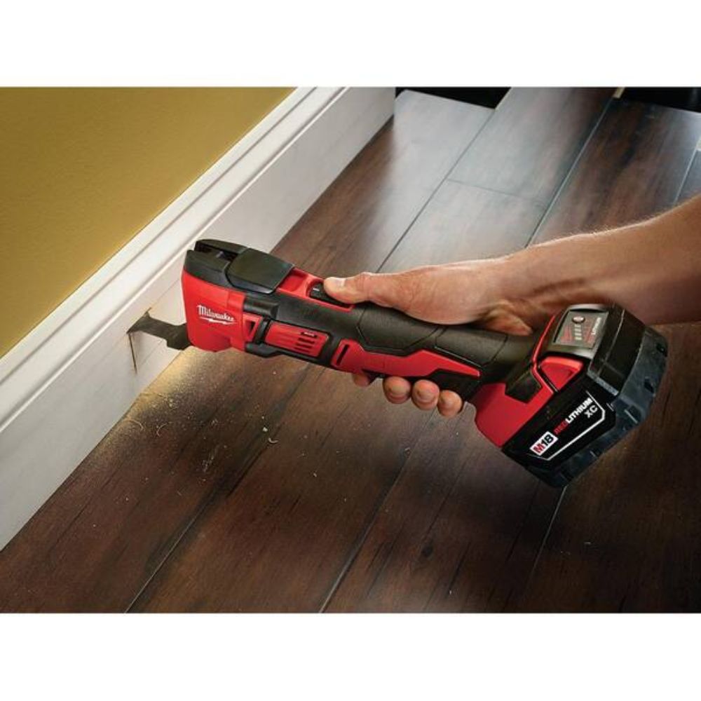 Milwaukee 2892-22CTM M18 18V Lithium-Ion Brushless Cordless Compact Drill/Impact Combo Kit (2-Tool) W/ (2) 2.0Ah Batteries, Charger & Bag - 9