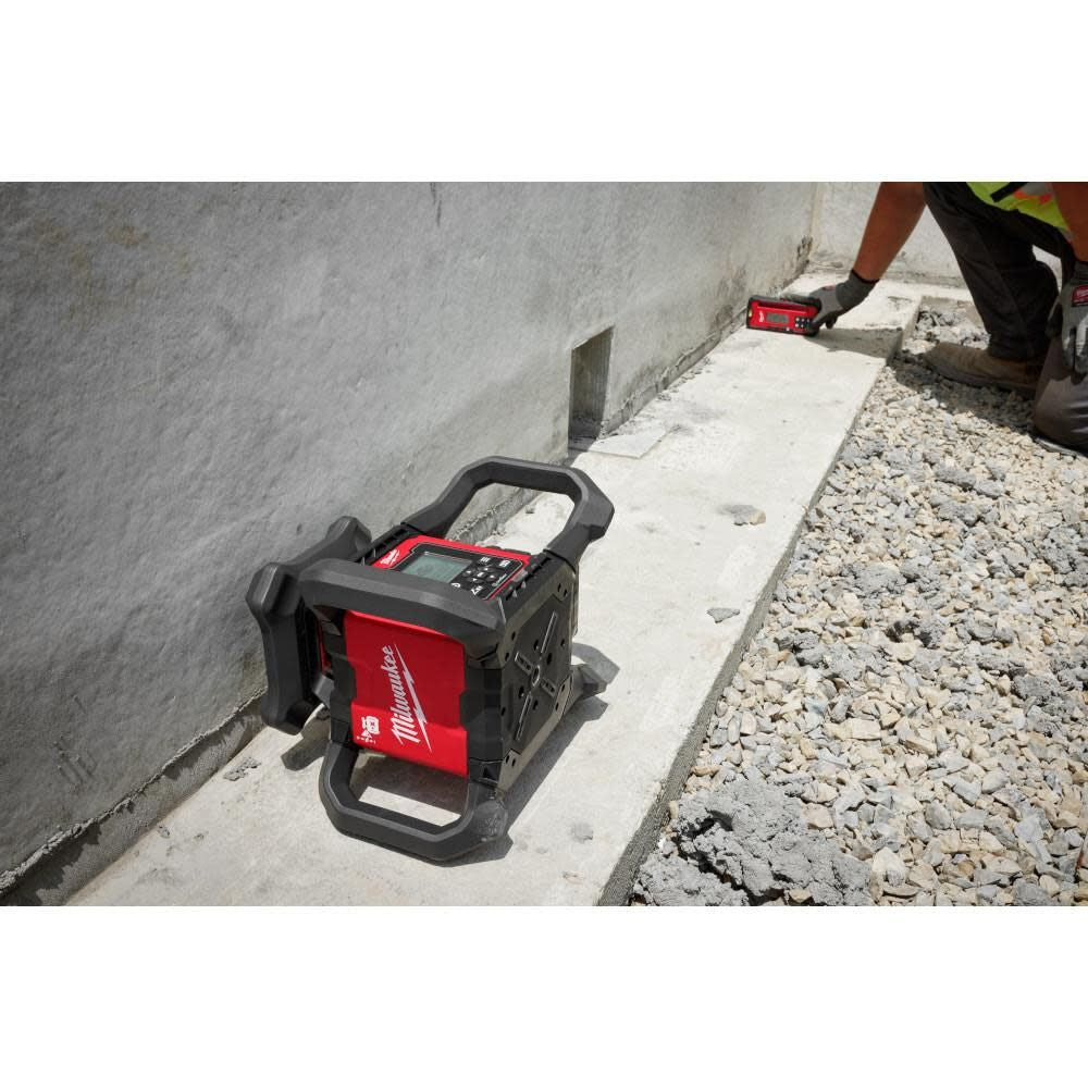 Milwaukee 3704-21T M18 Red Exterior Dual Slope Rotary Laser Level Kit w/ Receiver, Remote, Grade Rod & Tripod - 13